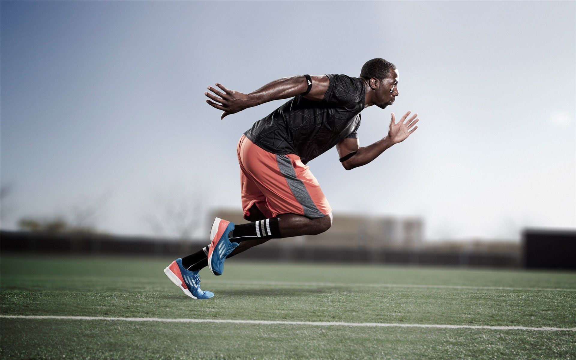 奥预赛中国足球迎战 球迷热议不减,2020足球奥预赛