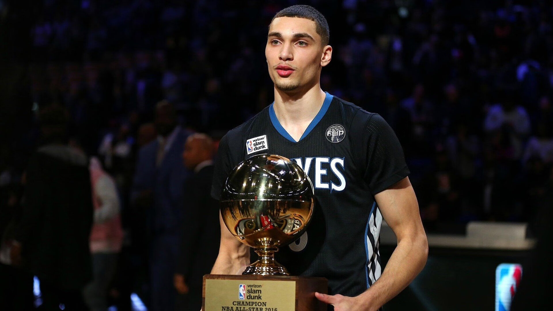 洛杉矶湖人在NBA季后赛中激战正酣,冲击总冠军